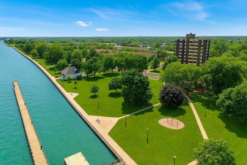 Best Bathroom Remodeling pros in Wyandotte, MI